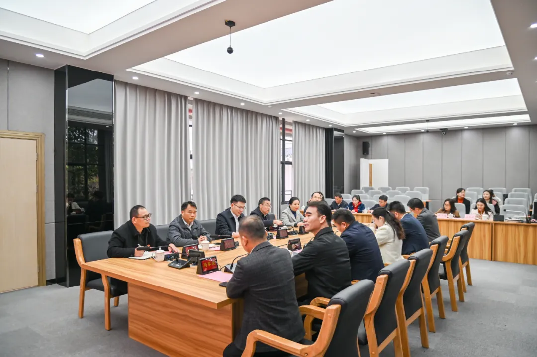 黨建交流拓新局，校際攜手啟新篇 ——河源高級(jí)中學(xué)與我校共探黨建引領(lǐng)高質(zhì)量發(fā)展之路(圖3)